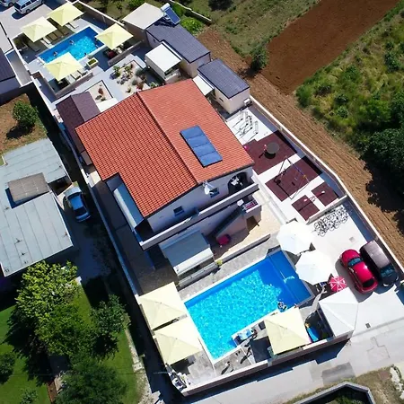 Julijana Apartman Privlaka